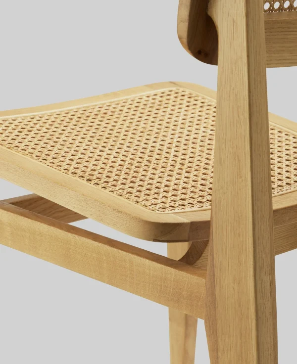 Gubi C-Chair French Cane eetkamerstoel matzwart gelakt eiken