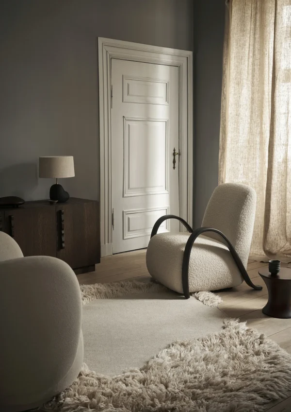 fermLIVING_AW23_BuurLoungeChair_1104268370_01_ec170e22-7d8a-4d8d-93f2-acf0157f9377.jpgv1782139972 Ferm Living Buur fauteuil Devoré Velvet Rust